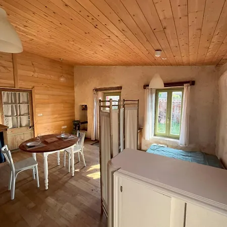 Green Cottage *